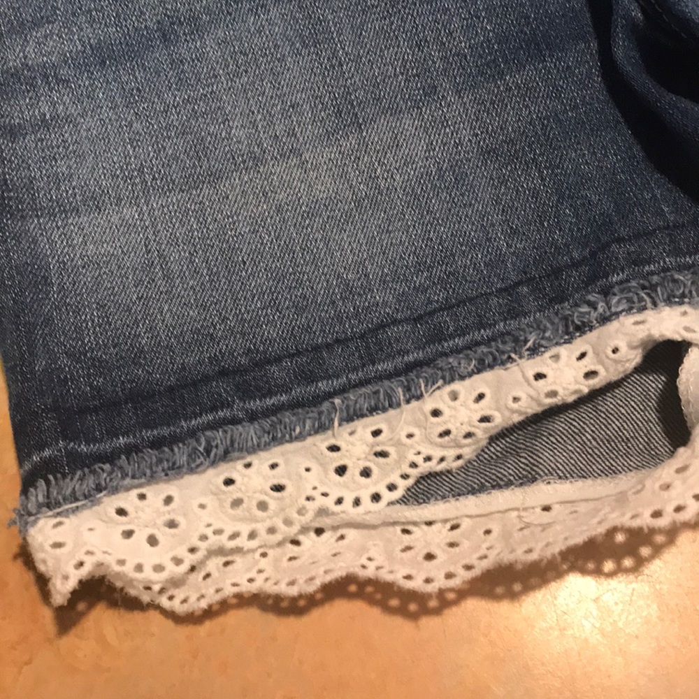 Shorts - Picture 3 of 3